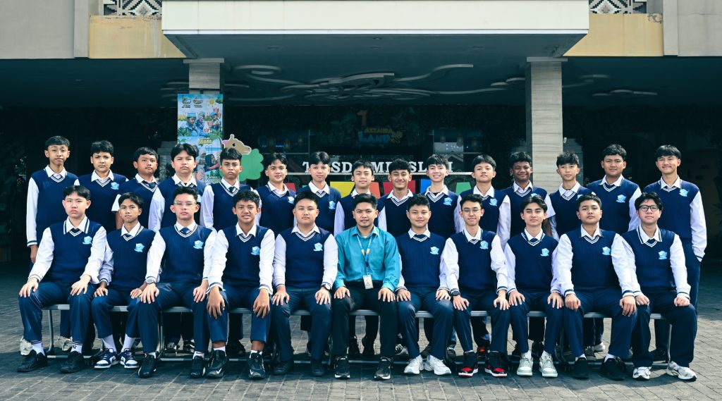 Alumni Cover SMP Al Lathif